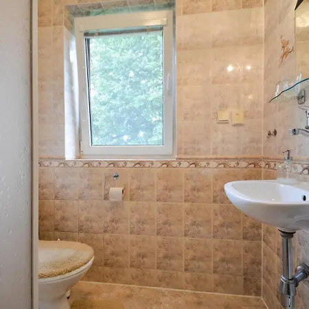 Strazan Konukevi Poprad